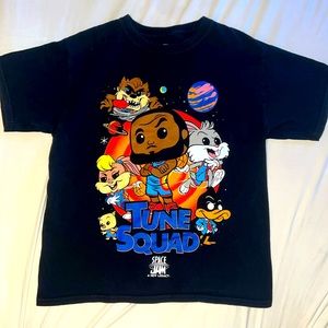 LEBRON JAMES SPACE JAM CHARACTER SHIRT , SIZE KIDS LARGE